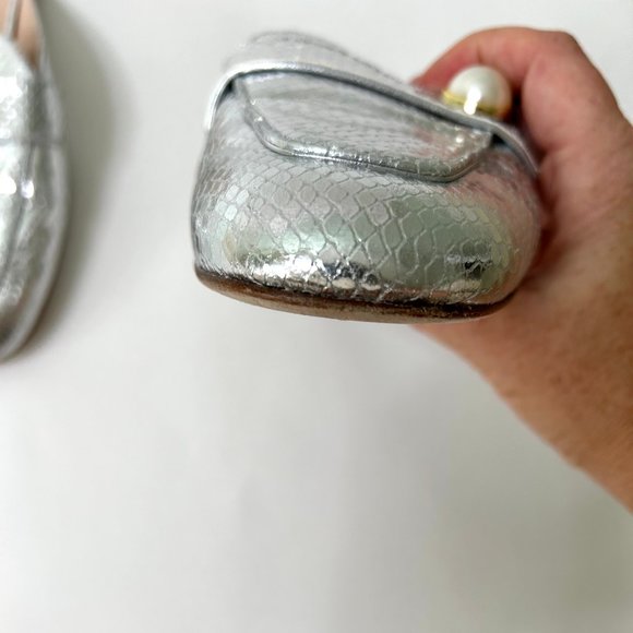 Stuart Weitzman Payson Pearl Slide Loafers in Silver Snake Size 7.5 - Picture 9 of 12